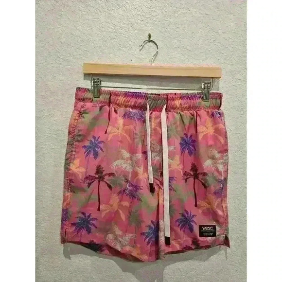 Wesc pink men's shorts sz medium - Picture 1 of 3